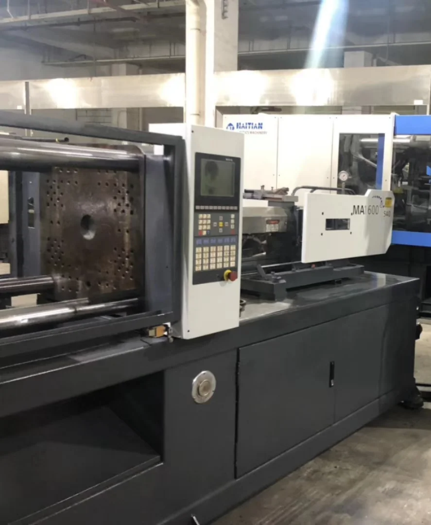 Cell phone case plastic injection molding machine USED injection machine