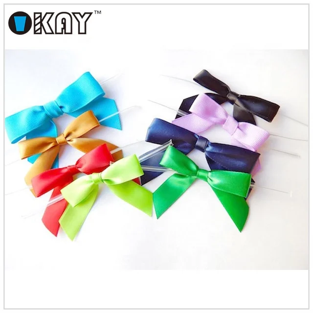 Розовые маленькие ленточные банты с проволочным твист-галстуком для упаковки мешков для конфет