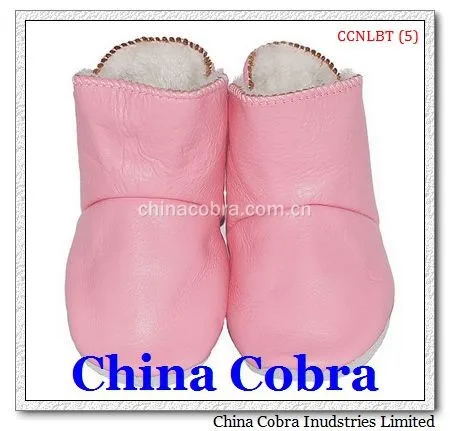 
CHINA COBRA 2021 newest popular 2021 best selling high quality soft baby shoes with fur inside 