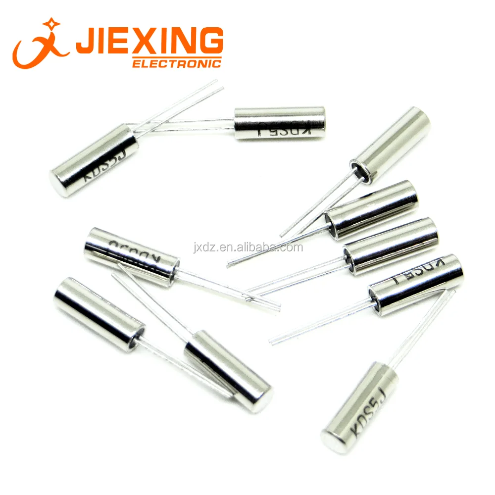 Кварцевый резонатор 32,768 кГц 3*8 мм 10ppm DT-38 DIP KDS оригинальный РТК