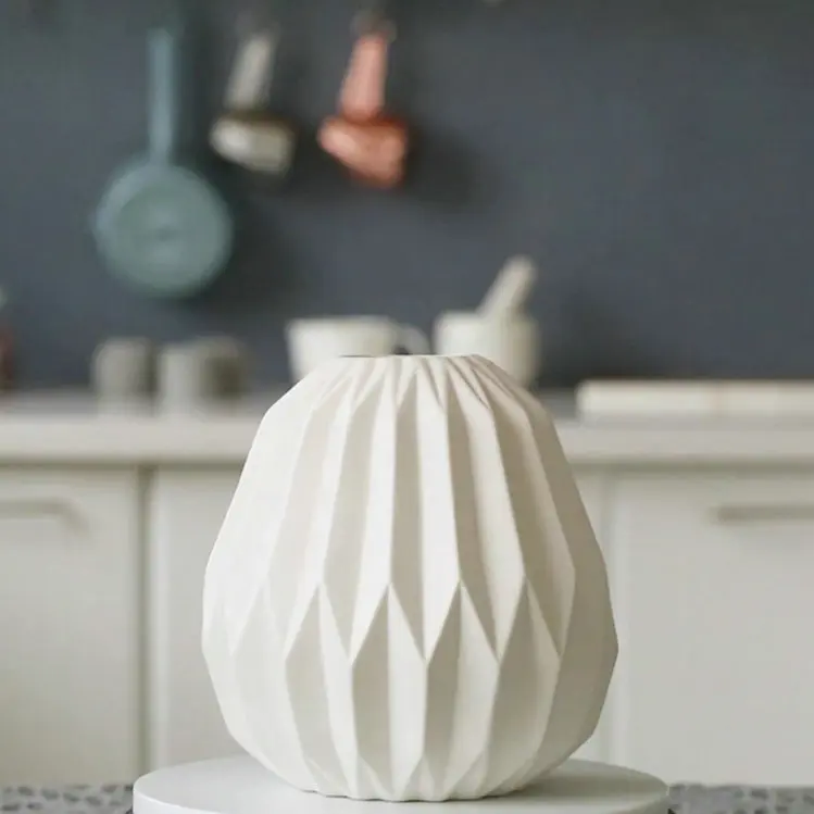 Cheap price wholesale modern gift items decoration pottery ceramic vase for hotel