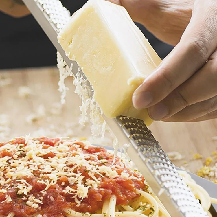 Amazon Portable High Quality Stainless Steel Cheese Grater Kitchen Gadgets Chocolate Grater Hand Operated Tools