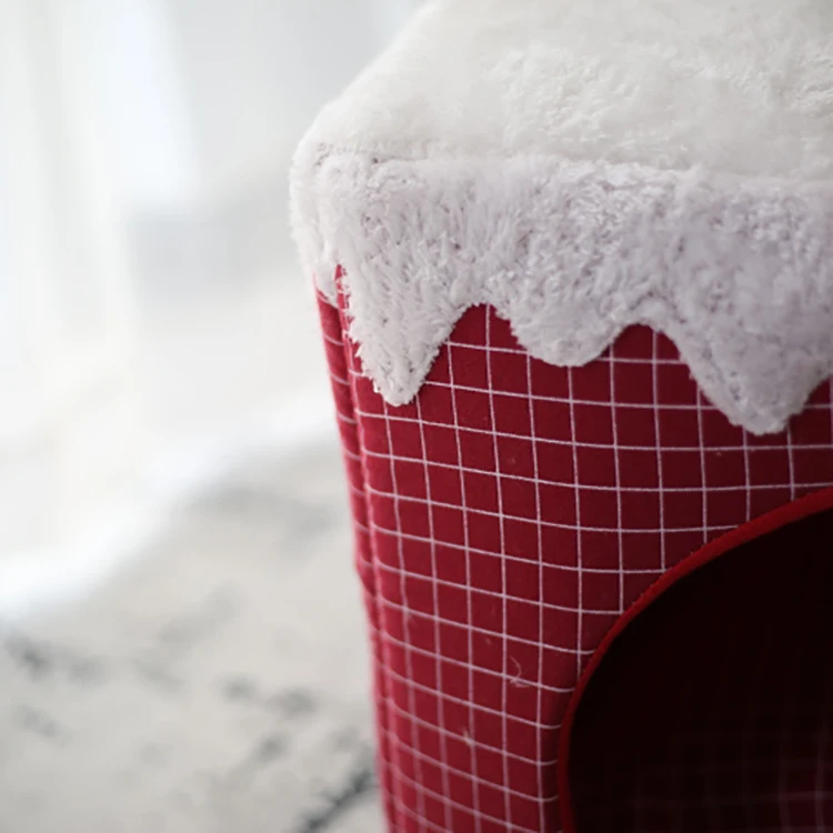 Wholesale Cute Christmas Square Shaped Plush Pet Dog Cat Bed Pet Beds Accessories Cave Bed House