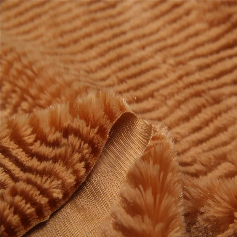 
2021 Top Quality 100% Polyester Soft Faux Fur Pv Plush Brushed Fabric for Pillow 