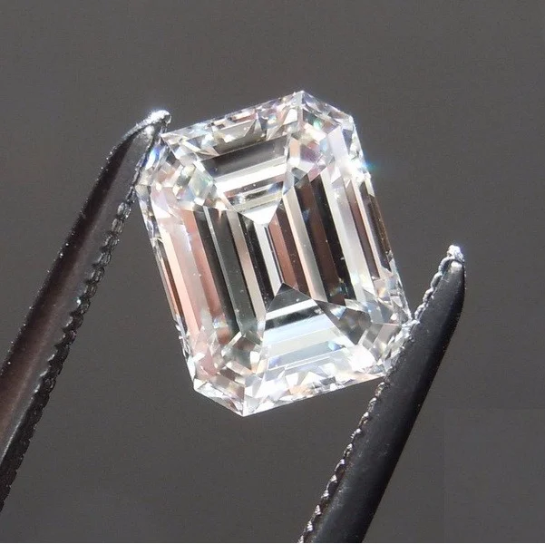synthetic 2 carat emerald cut moissanite price per carat for wedding ring making
