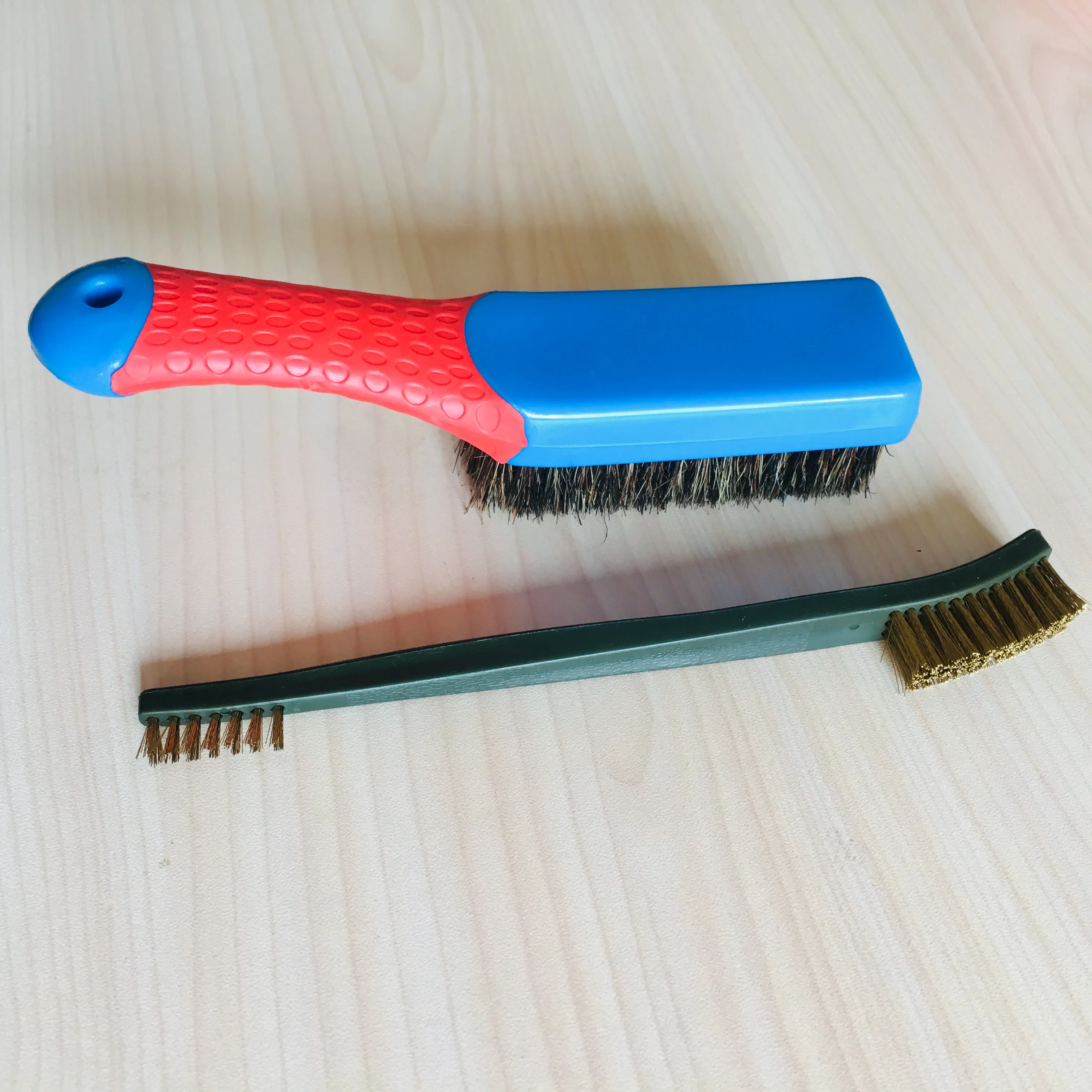 fast shipping best climbing brushes walnut wood dry clean brush with rubber handle