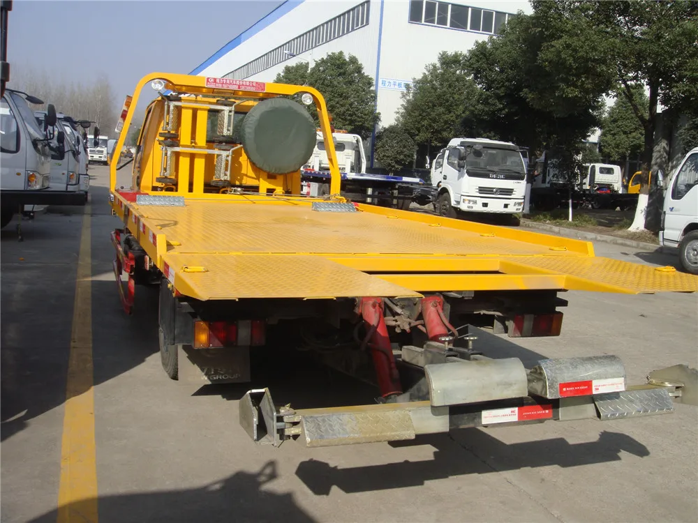 4x2 china cheap mini 3 tons flatbed tow truck for sale in dubai