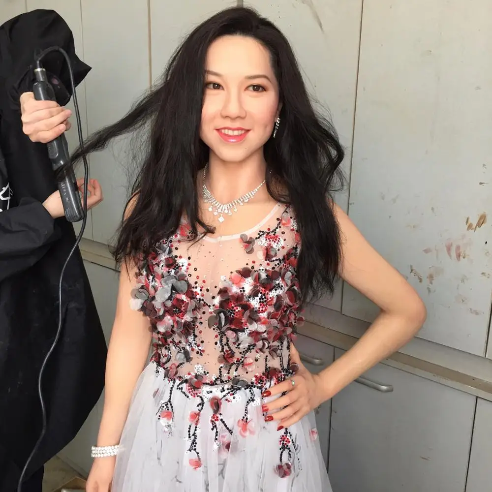 Realistic sculpture Vivid Lifesize Wax silicone Figure of Chinese lady girl for famous celebrity star