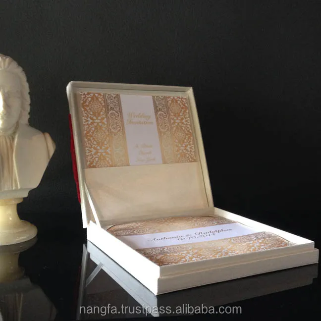 Luxury Wedding Box With Silk & Large Rhinestone Buckle