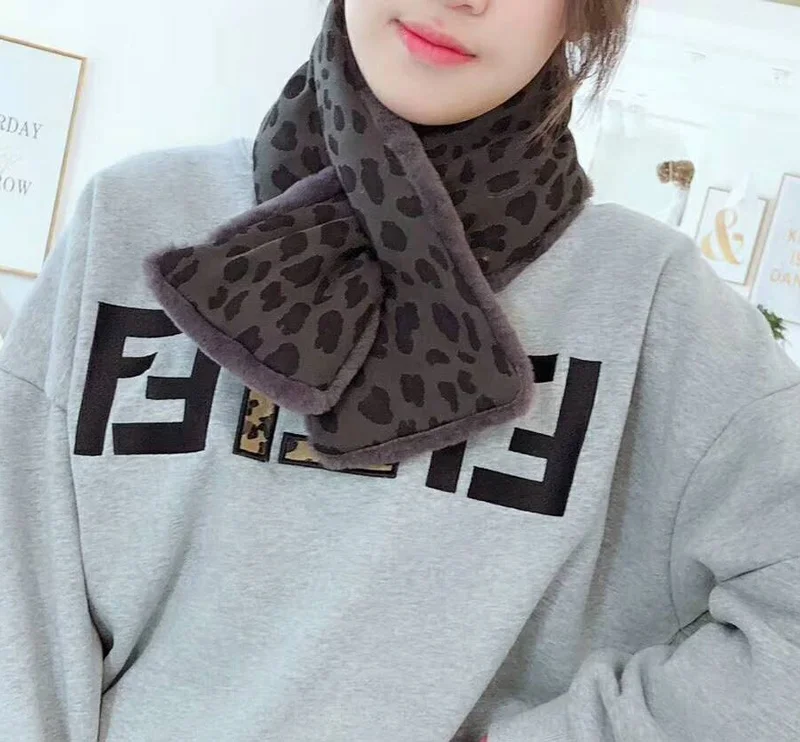 
Luxe fake fur neckerchief loop scarf winter warm leopard scarf rabbit fur scarf factory direct sale 