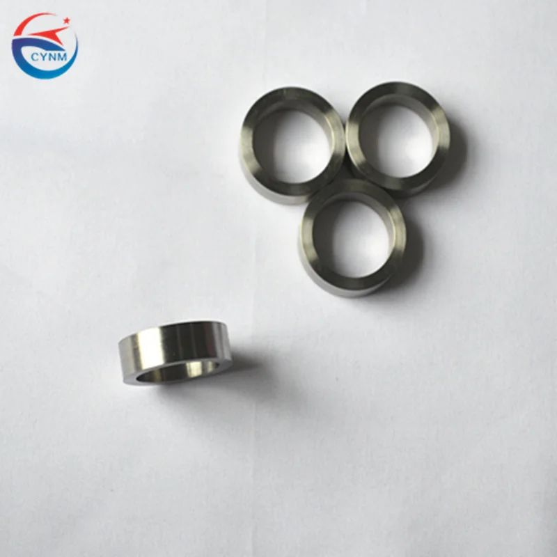bright smooth Tantalum ring for man Thumbs up