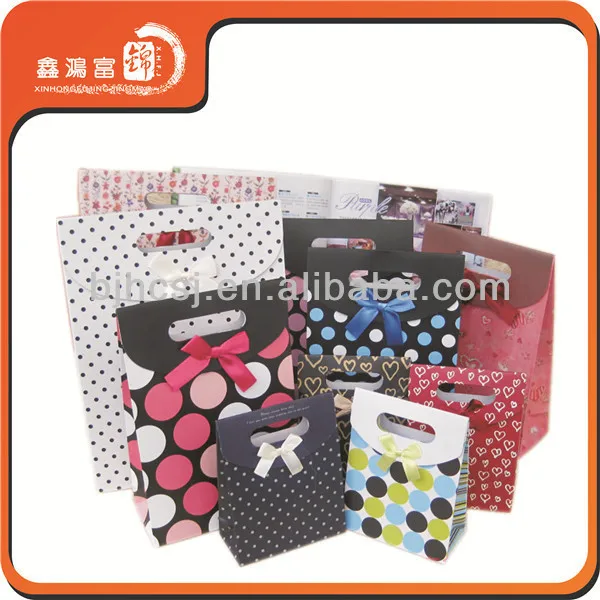 бумажная упаковка красочной коробке подарка