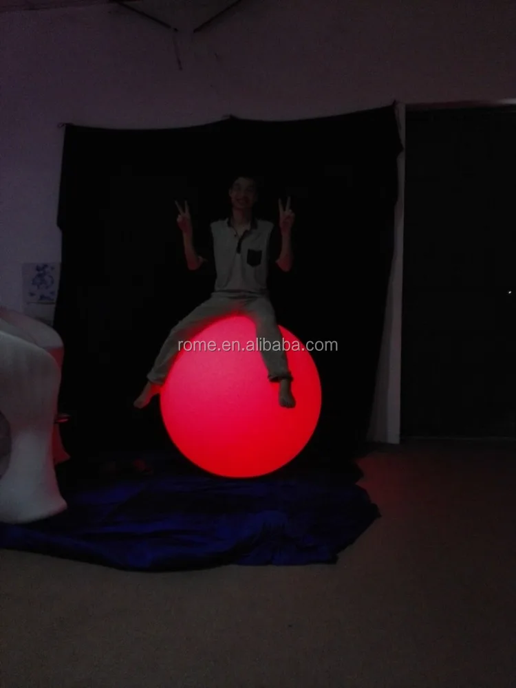 colorful rechargeable PE plastic IP68 remote control Giant Led Beach Ball