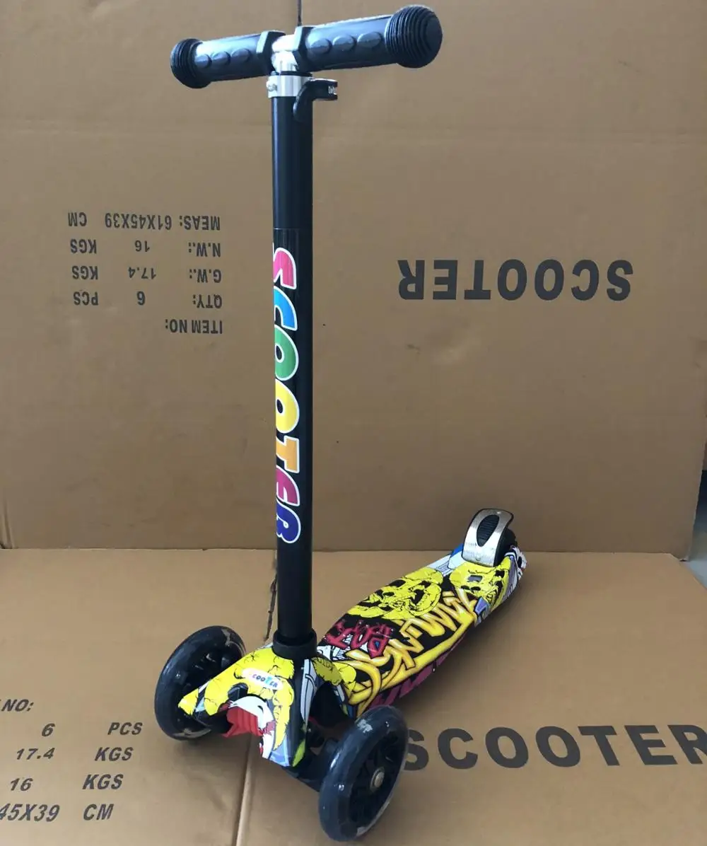 New patterns max scooter three wheels with PU light wheel