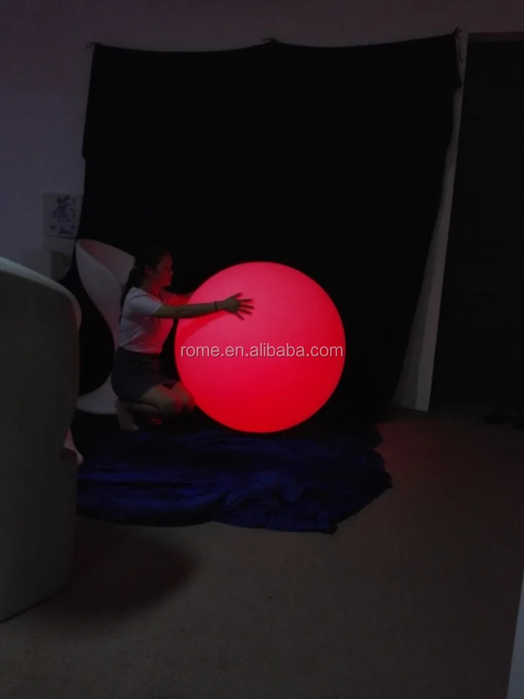 colorful rechargeable PE plastic IP68 remote control Giant Led Beach Ball