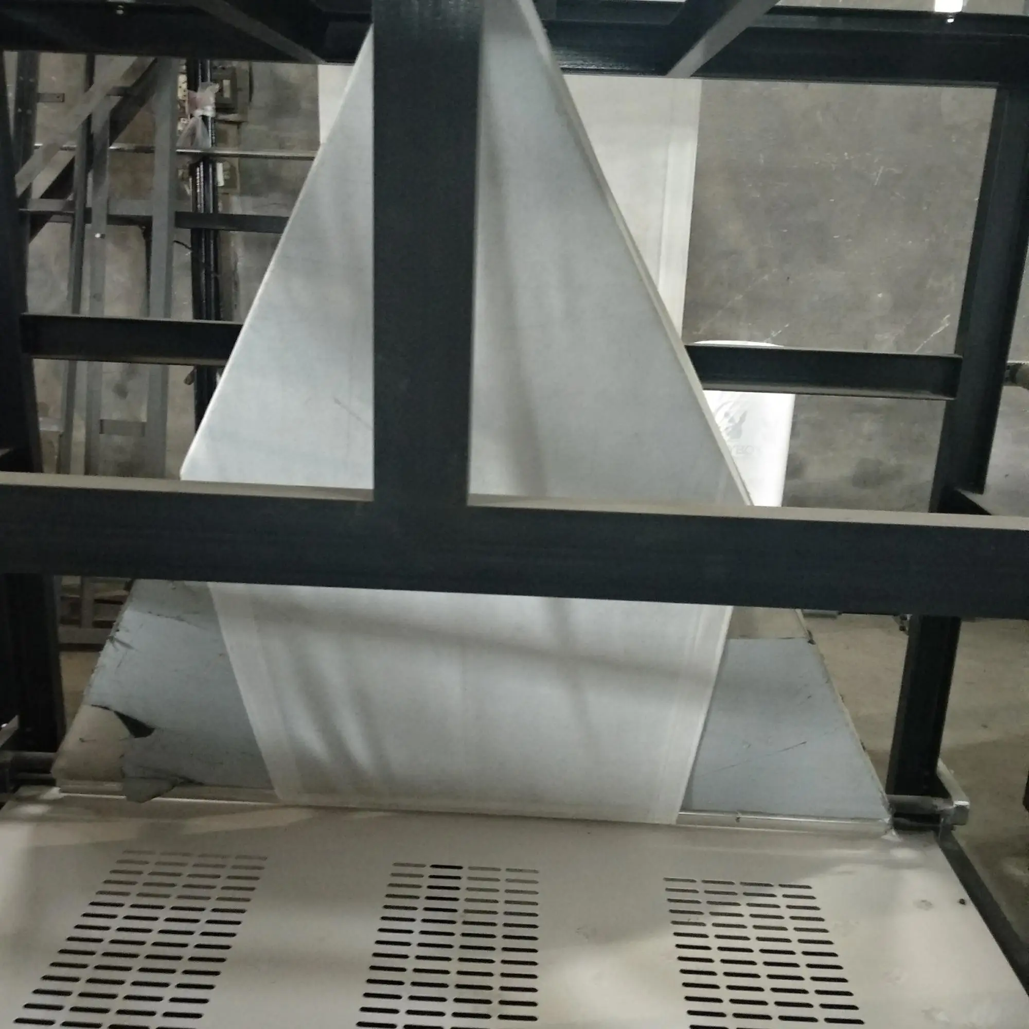 Automatic Non Woven D-cut and T-shirt bag making machine