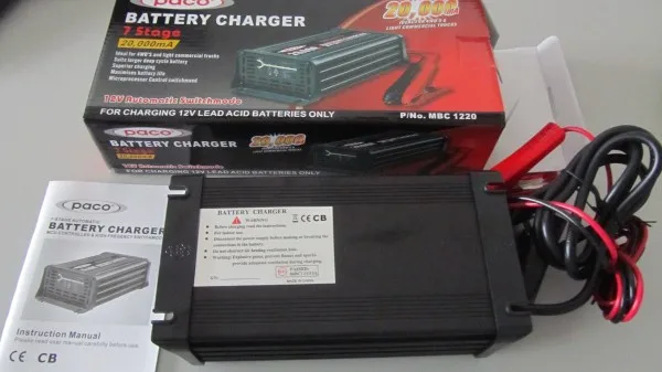 
China Manufacturer 12V 20A Automatic Car Battery Charger with CE CB 