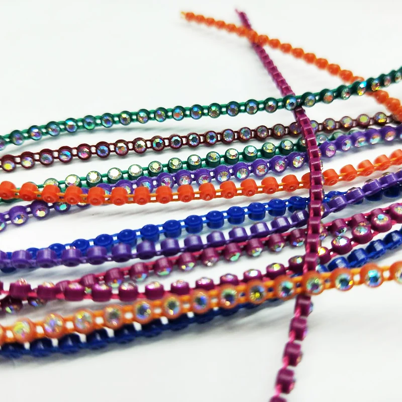 Облицовочная лента со стразами пластиковая