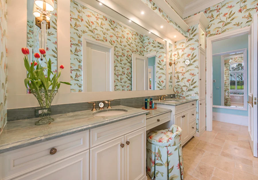 modern White shaker luxury solid wood double  Skirt bathtub used  bathroom cabinet