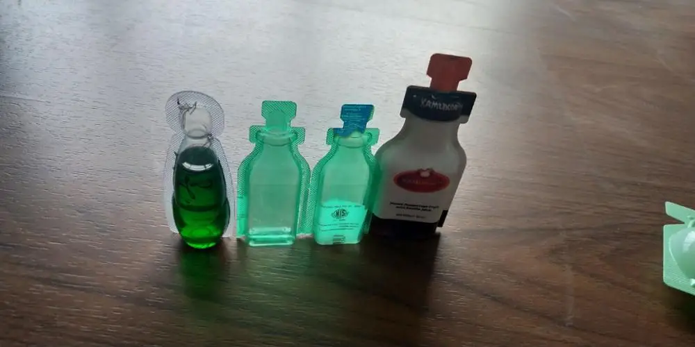 Машина для розлива и запечатывания пластиковых ампул