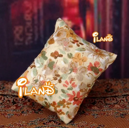 iland miniatures doll house sofa Doll house mini cushion for dolls  throw pillow  OF010