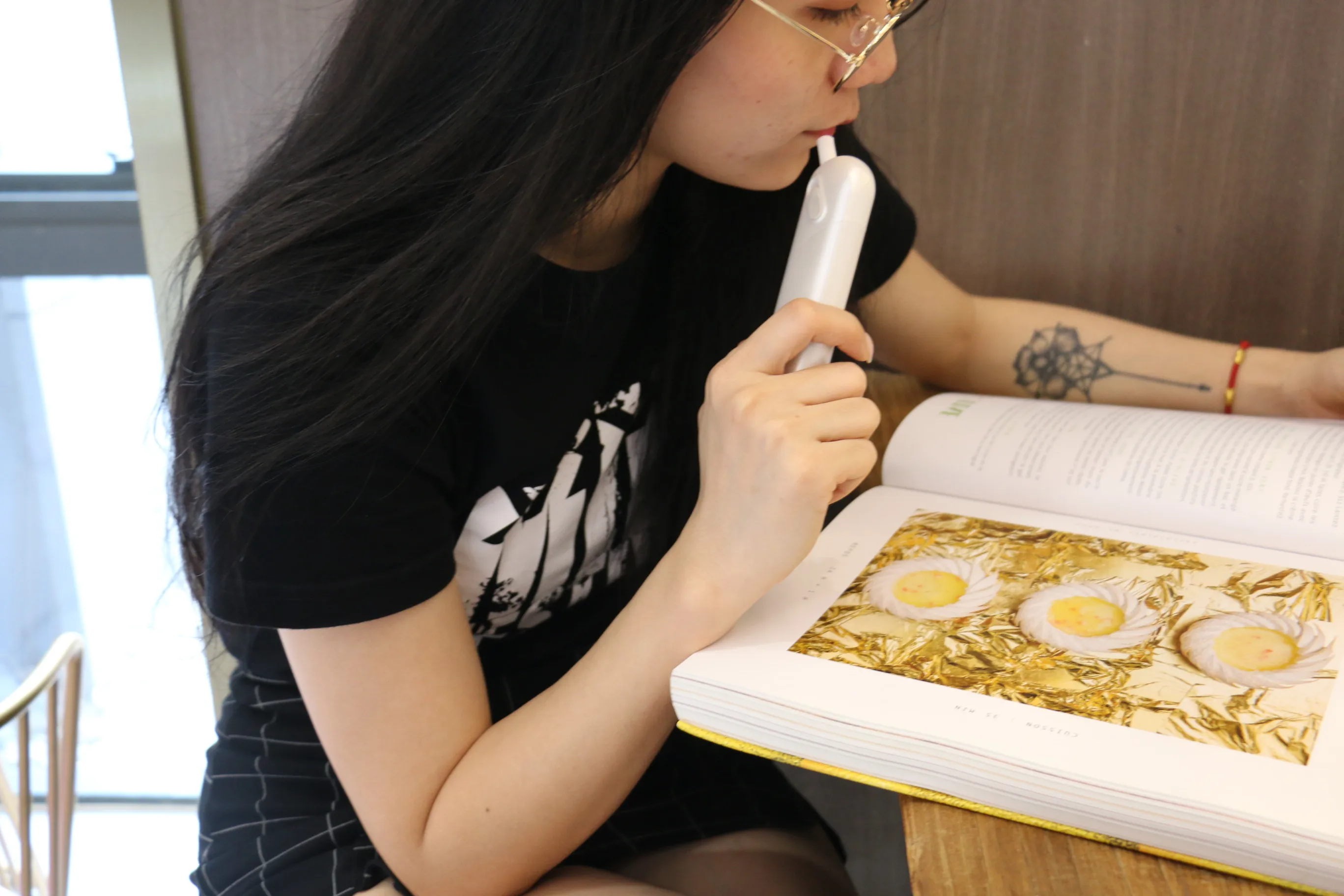 
Real Smoking Taste Tobacco Heating Not Burning Electronic Cigarette Pin-Stlye heating Technology 