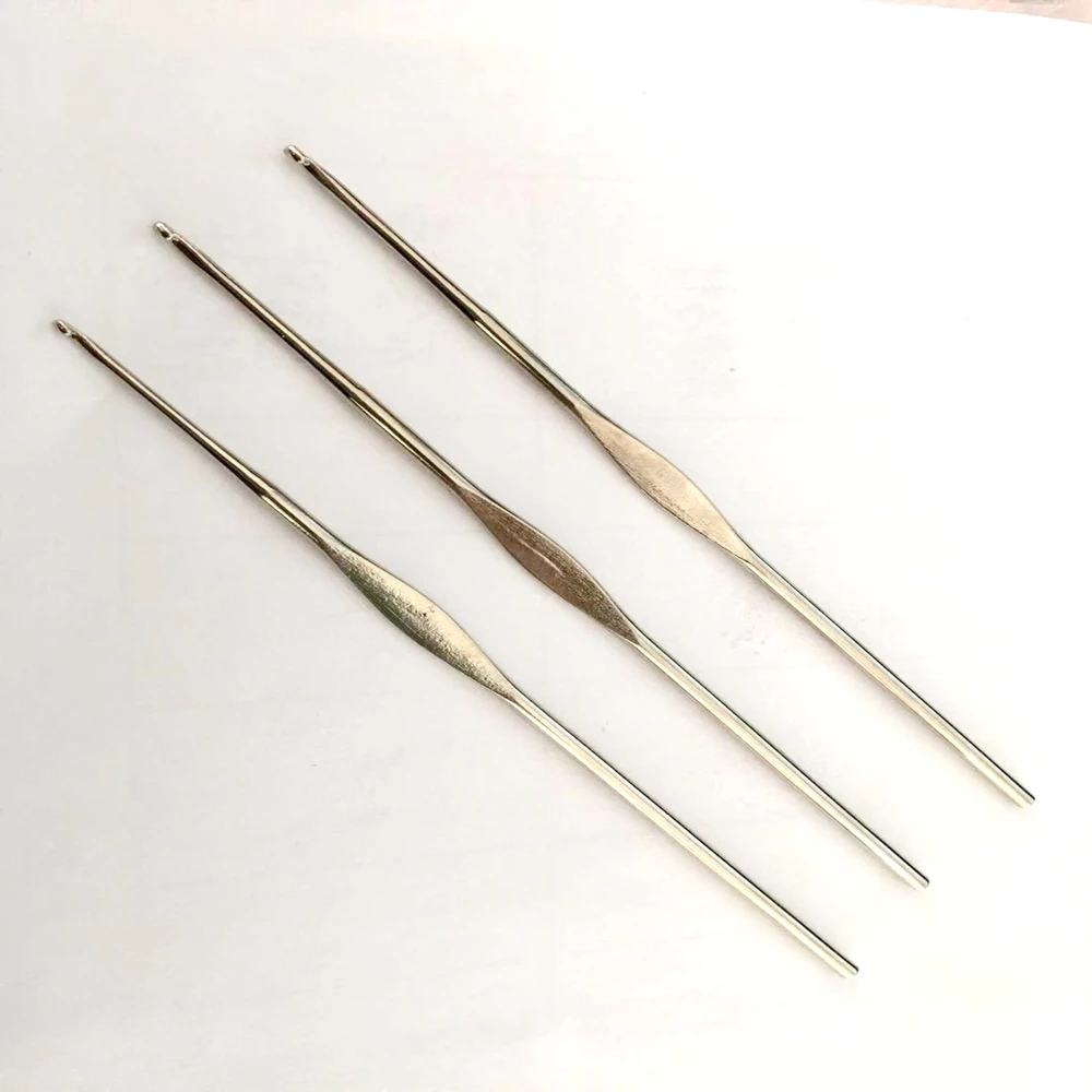 double ended steel crochet hook 3mm