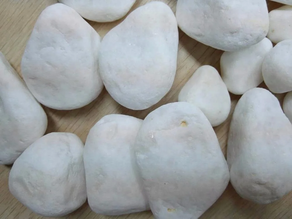 Landscaping polished machine made snow white pebbles stone for wholesale