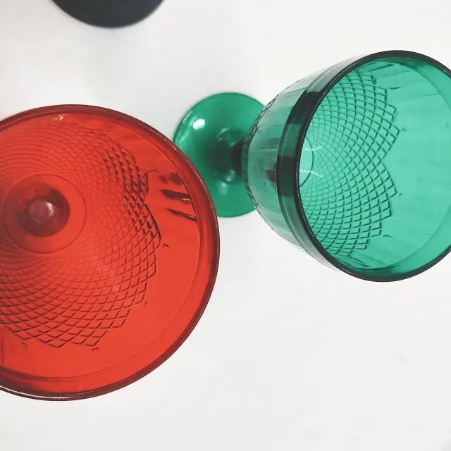 
Wholesale 350ml embossed wine glasses/Plastic Champagne Glass 