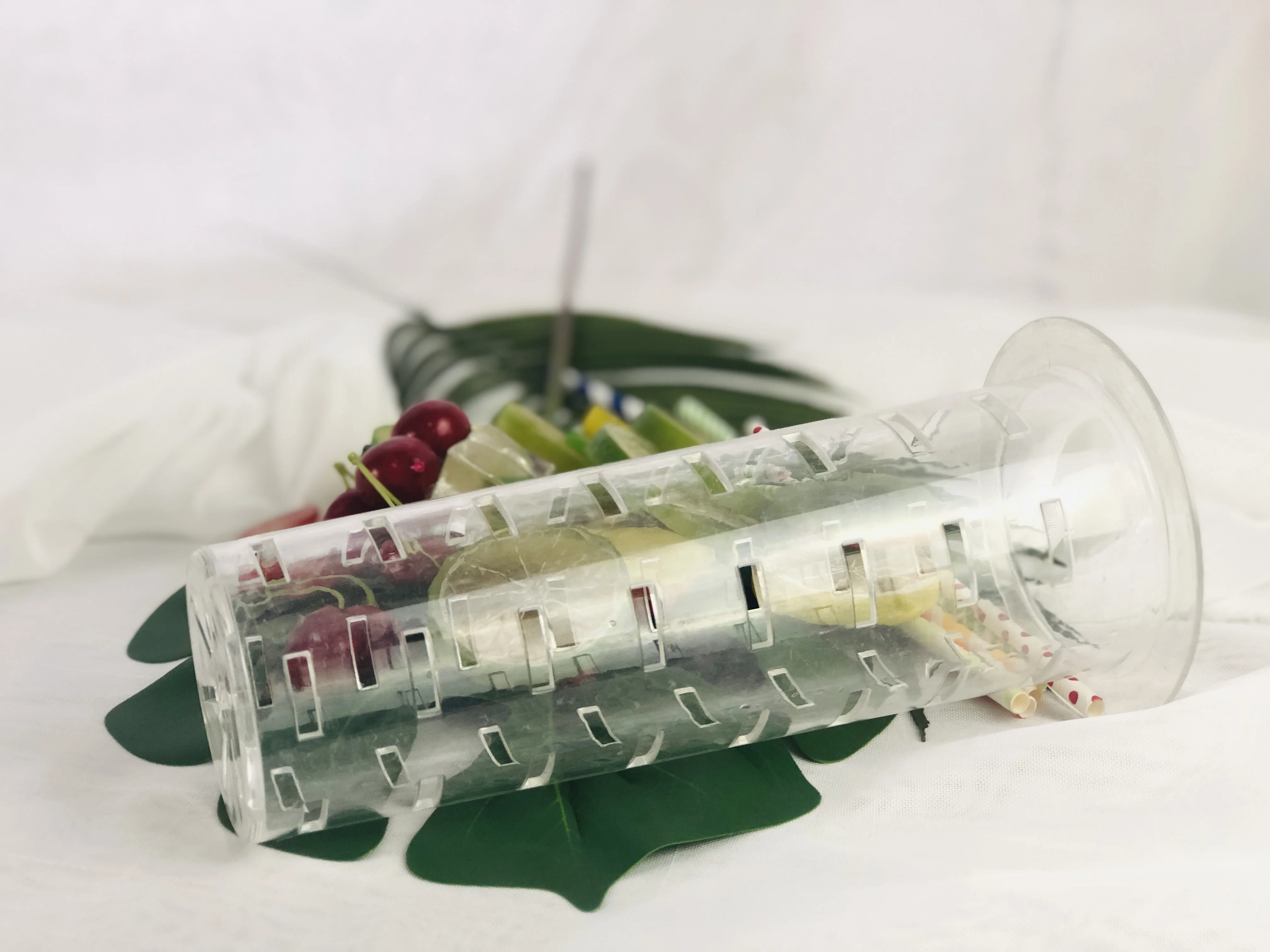 Custom airtight 1 gallon glass juice beverage drink dispenser with tap