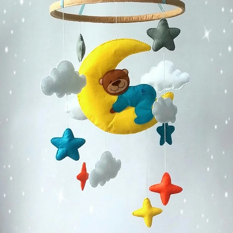 
Customized size felt baby crib hanging toy for infant with animal shape 