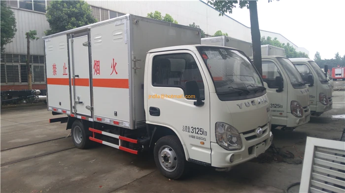 Euro 4 Emission Standard  Single Cab Van Box Truck for Dangerous Goods