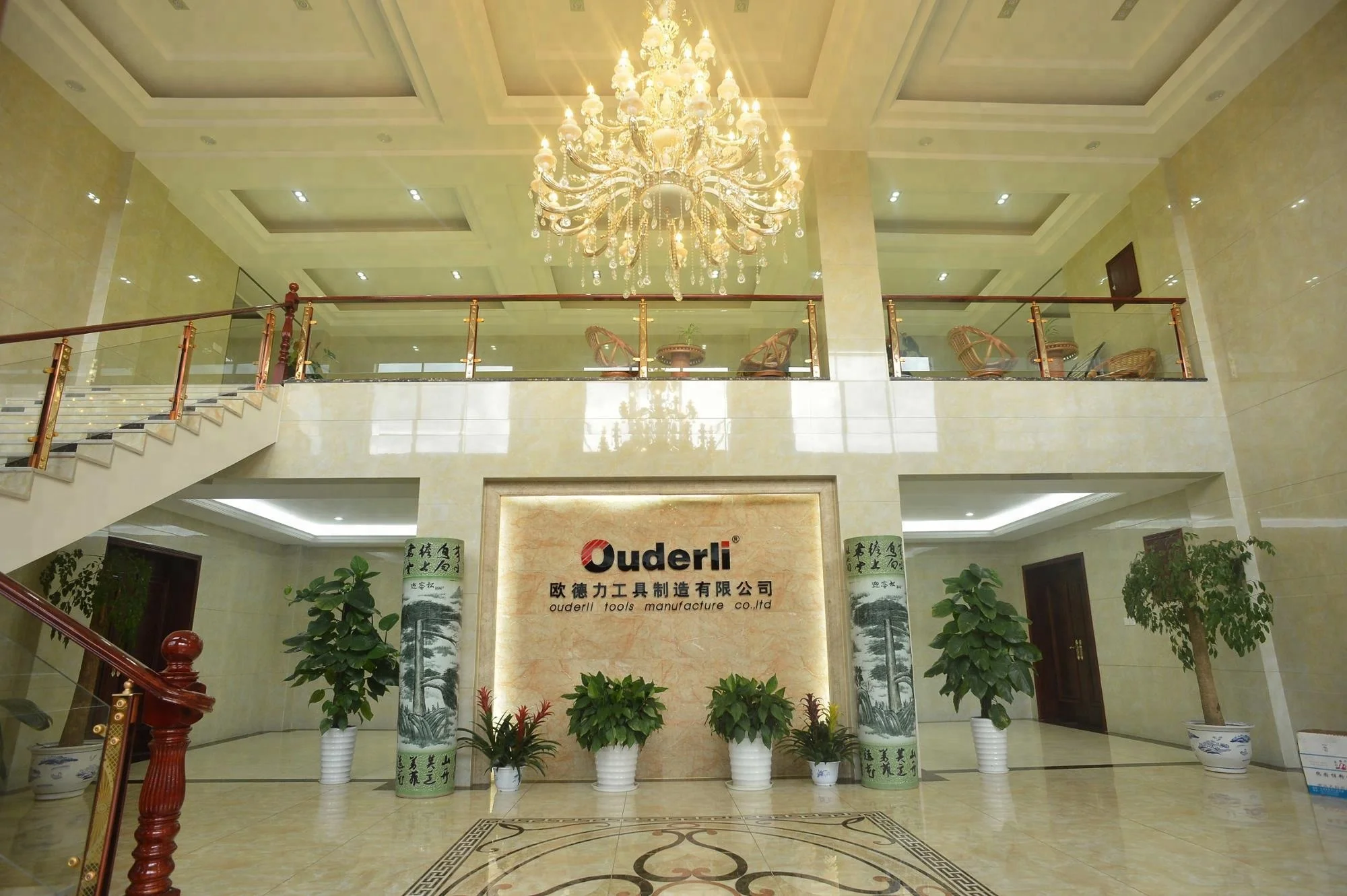 Professional Manufacturer 1050W 185mm Small Power Tools Circular Saws