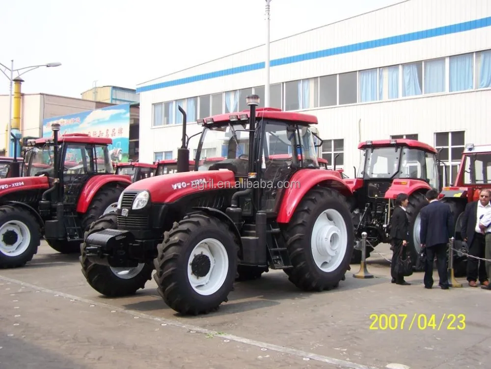 Top quality good price hot sale 200Hp, 4WD farm tractor 2004 with power shift and air conditioner, CE certification