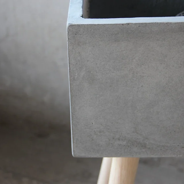 Rectangular flower pot with wooden leg