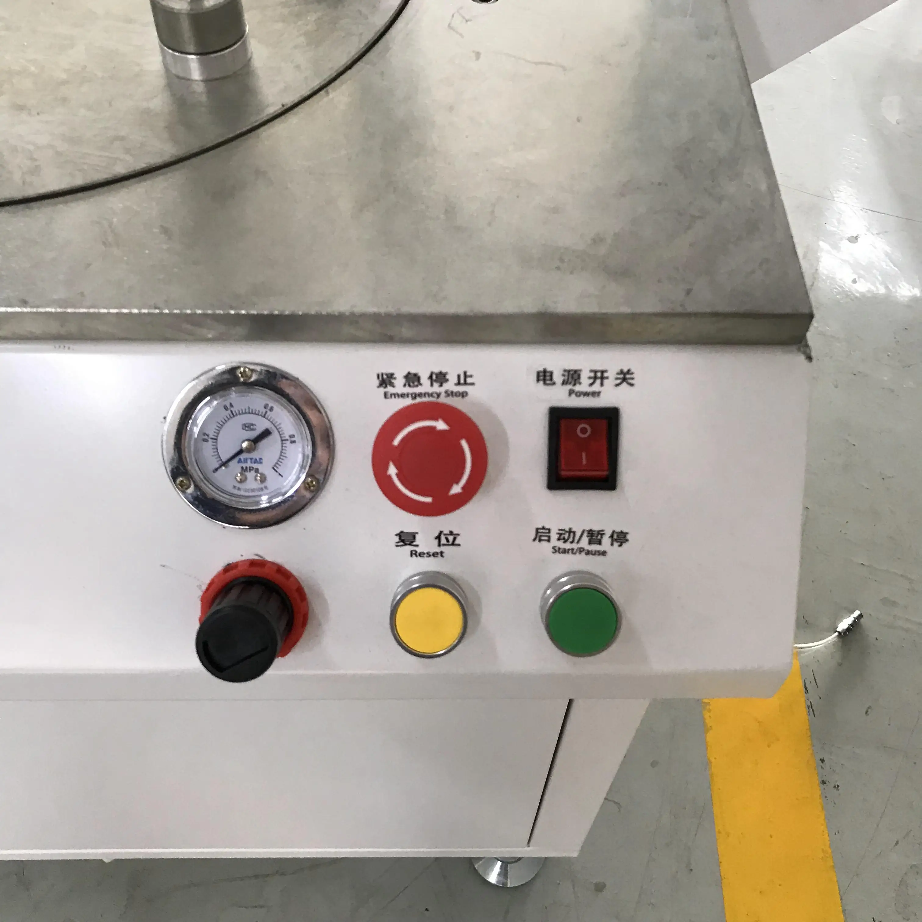 bulb punching machine LED bulb mid-plate punching and gluing machine with high capacity eight station bulb glue dispenser