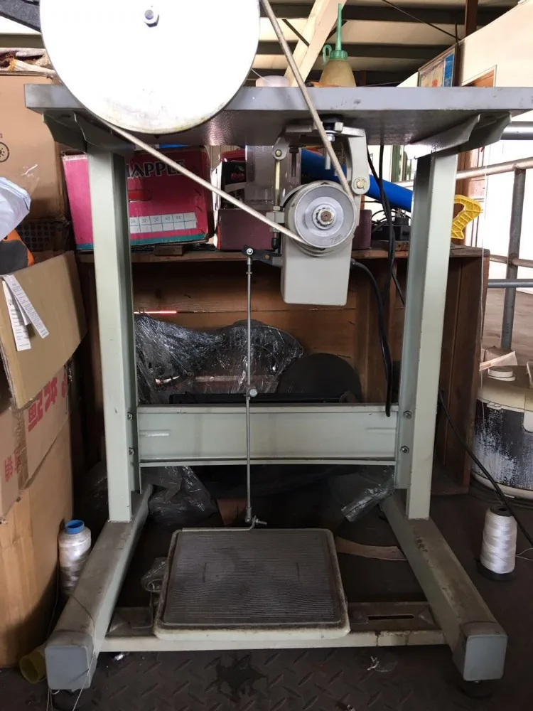 
Small shoe repair machine, sewing machine model 26 