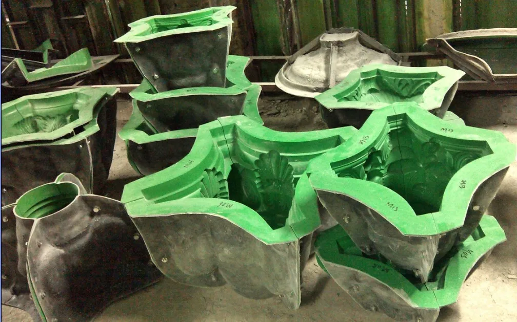 
roman pillar mold for making gypsum pillars 