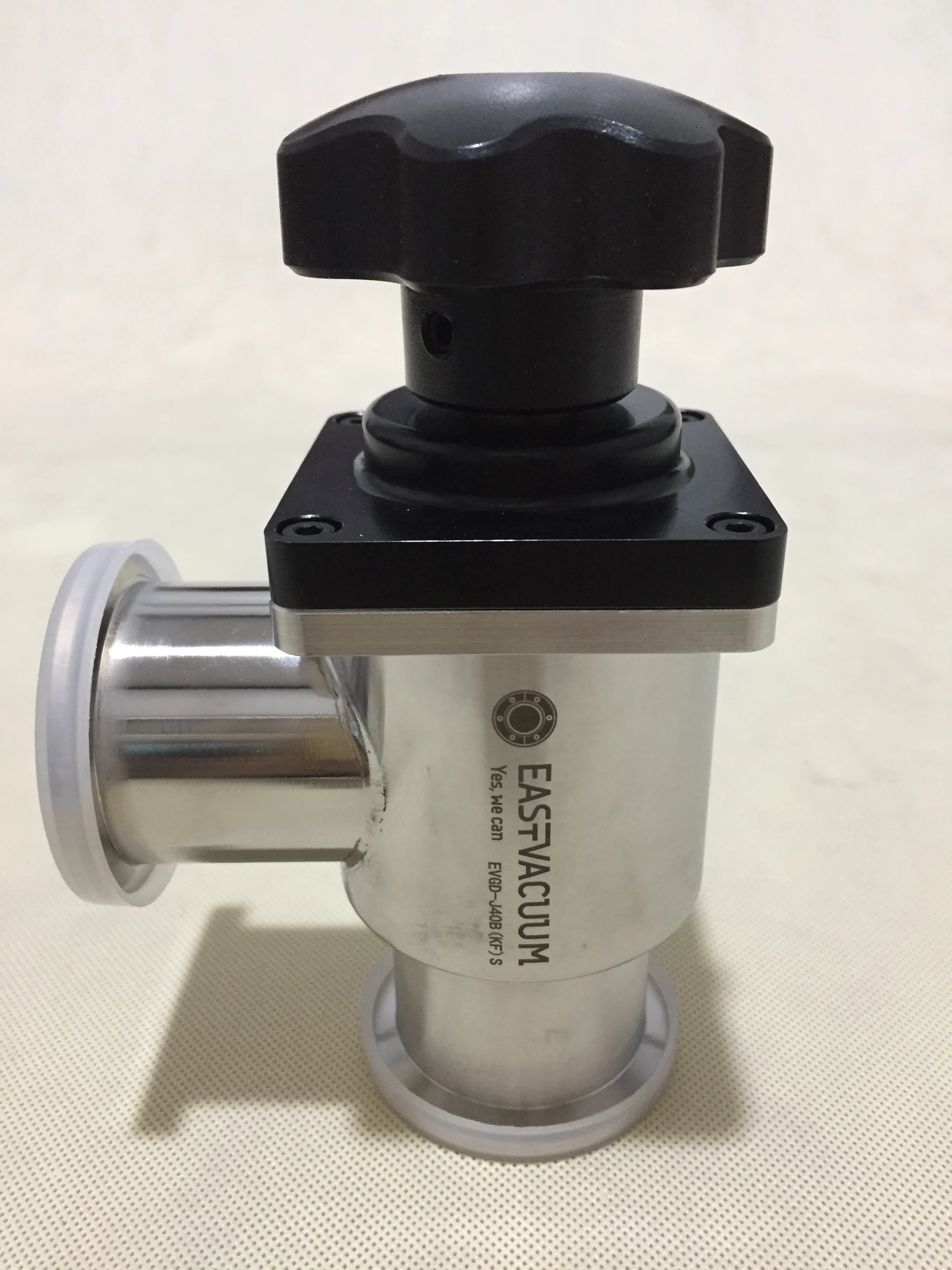 manul Ultra-high vacuum angle valves