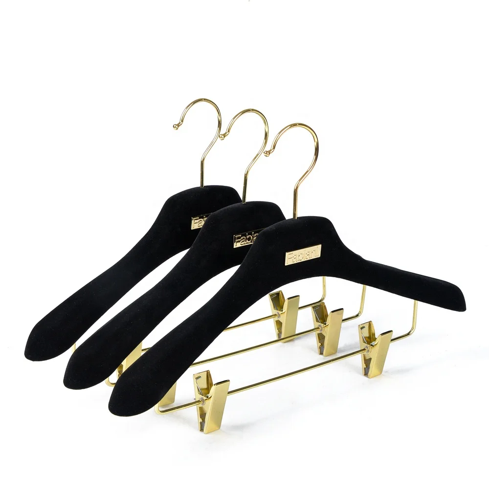 High quality custom anti-slip black wood velvet hanger for clothing with clips