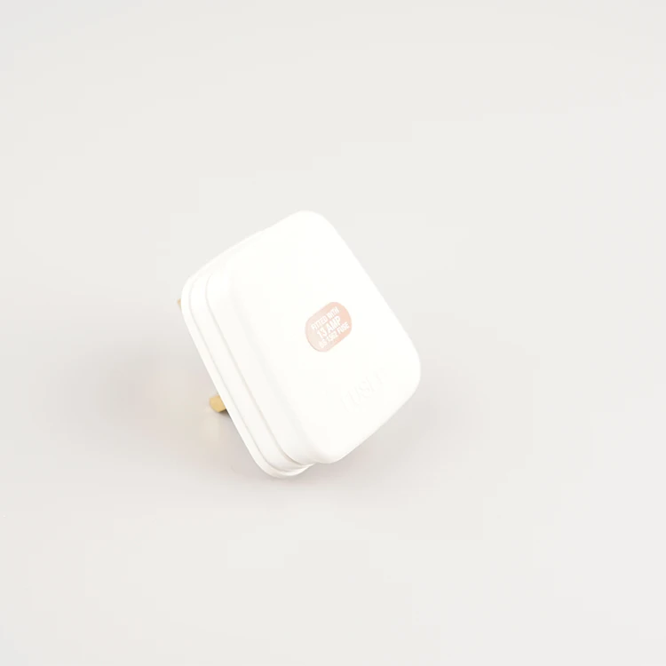 WK- UK type G wiring electrical plug 3 pins with 13A fused black power industrial plug top