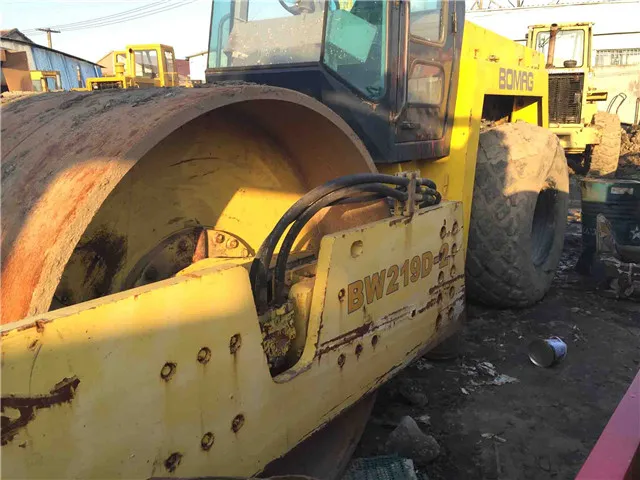 Используемый Вибрационный Дорожный Каток Bomag 219D для продажи
