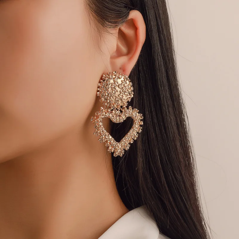 Fashion new heavy metal hollow love 14 k gold earrings