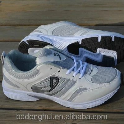 
latest design low price men tennis sport shoes 