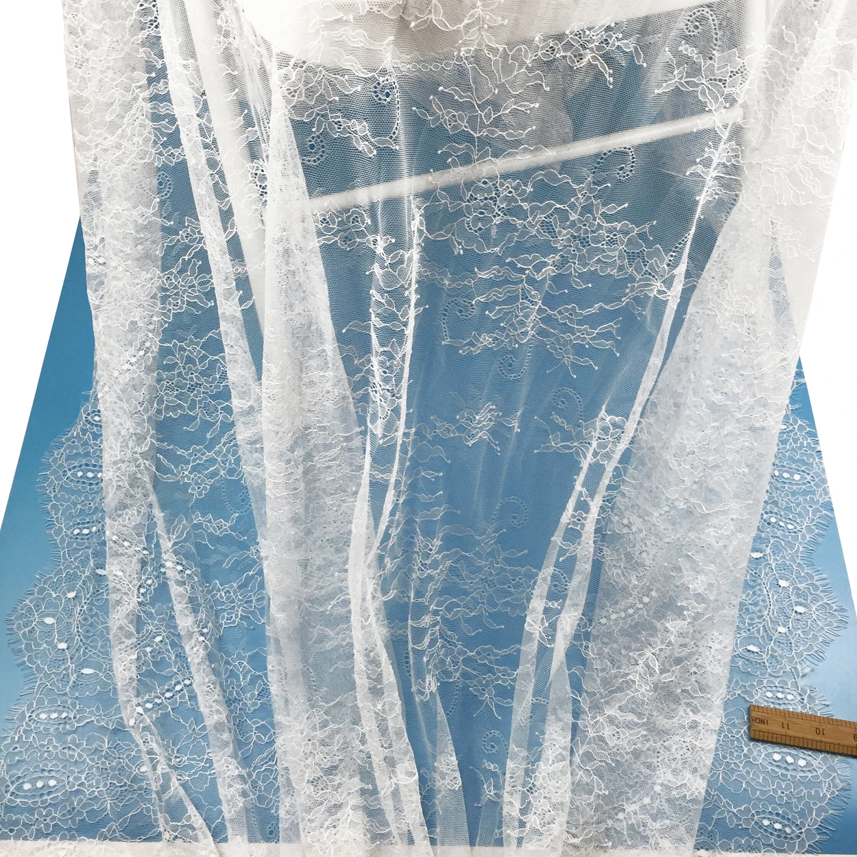 China manufacturer wholesale 3*1.5 meters eyelash style nylon lace for lingerie fabrics