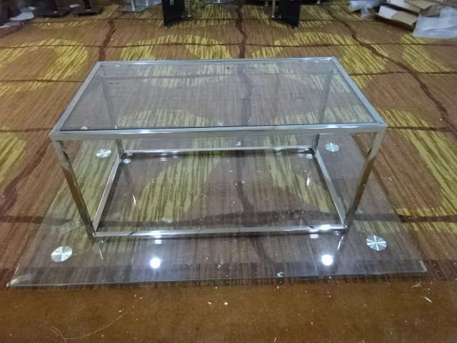 2022 Factory-Made Classic  Wholesale clear glass top with stainless steel pipe coffee table