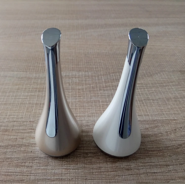 Mini handy skin care tools magnetic induction device essence and cream best partner beauty equipment M-1408