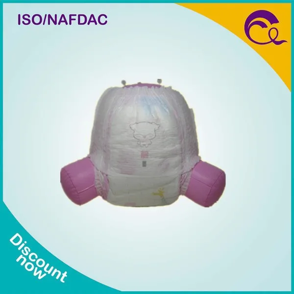 Сухой пеленки младенца, счастливым флейта магия хлопок пеленки