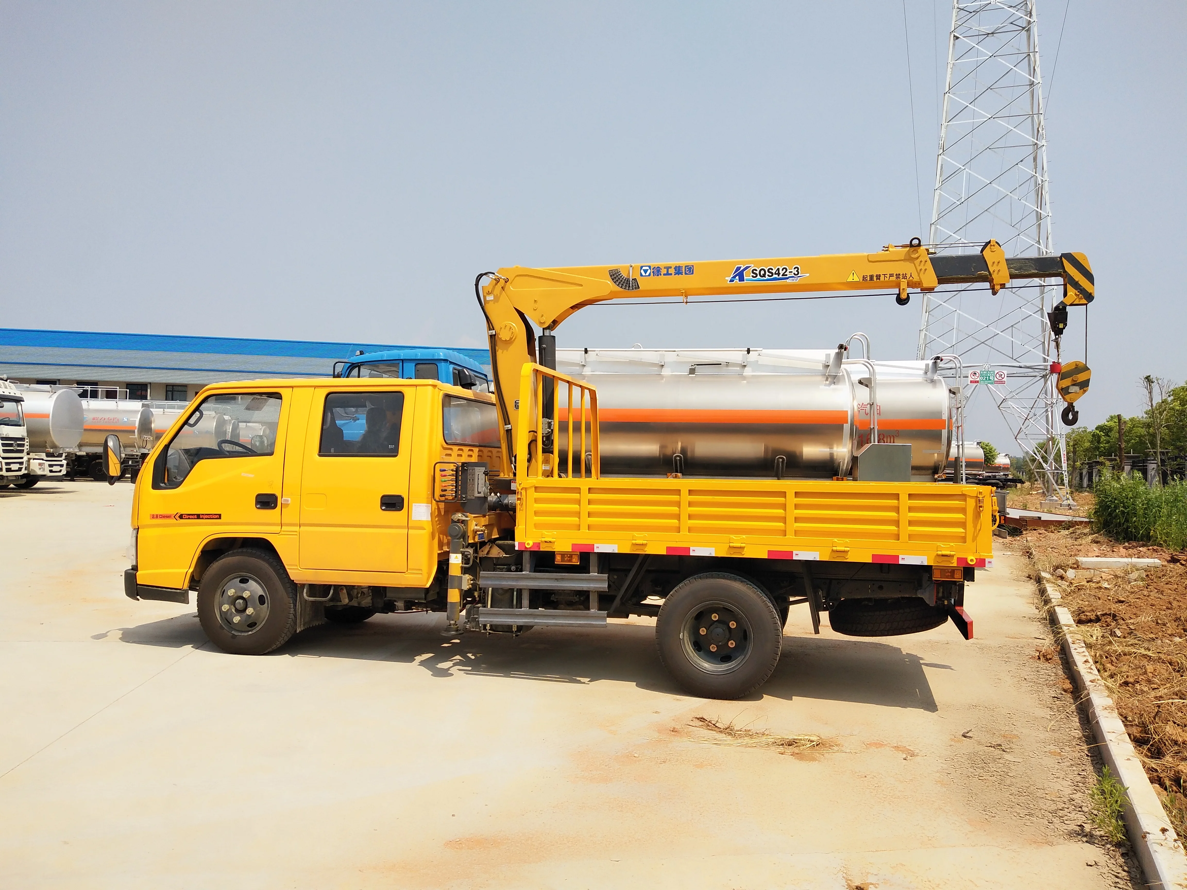 JMC double cabin 2 ton truck-mounted crane/mini truck crane