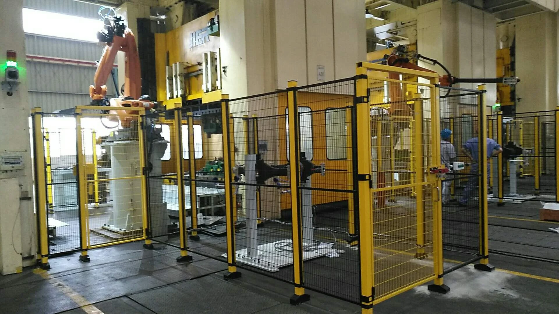 Wholesale machine guard mesh fence industrial protective fence